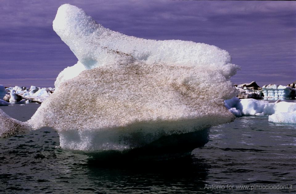 ISLANDA Meraviglie della Natura 174R97-563 Pin.jpg